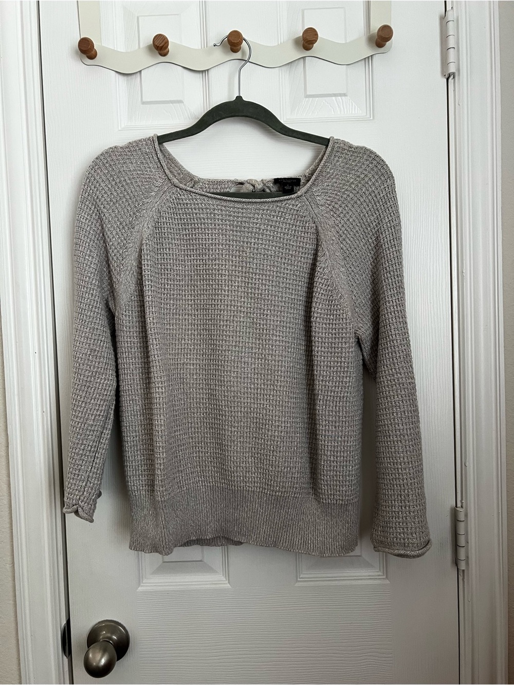Ann Taylor Factory Grey Waffle Bow Sweater, Size M